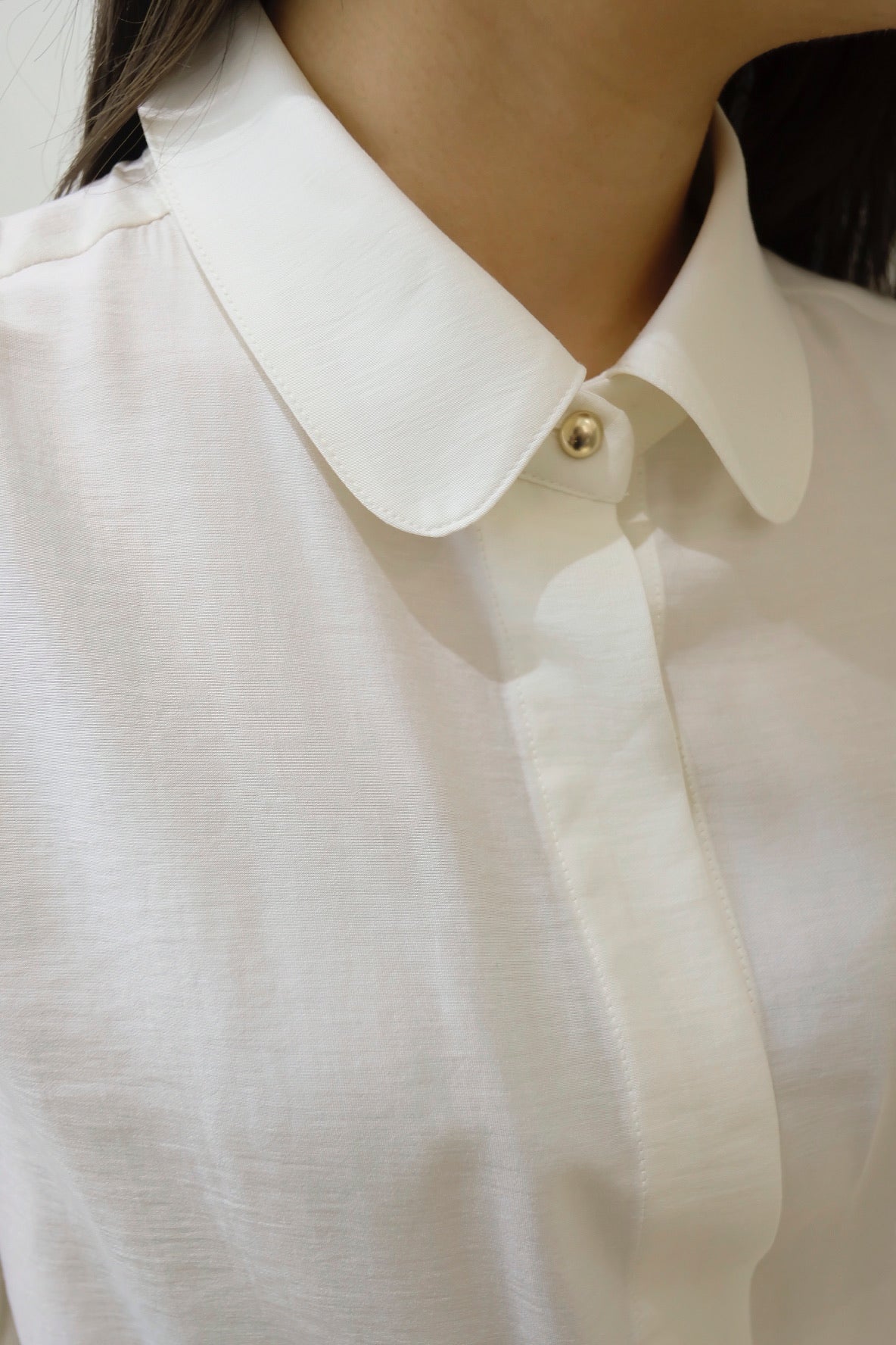 Graceful Round Collar White Shirt [T0113]