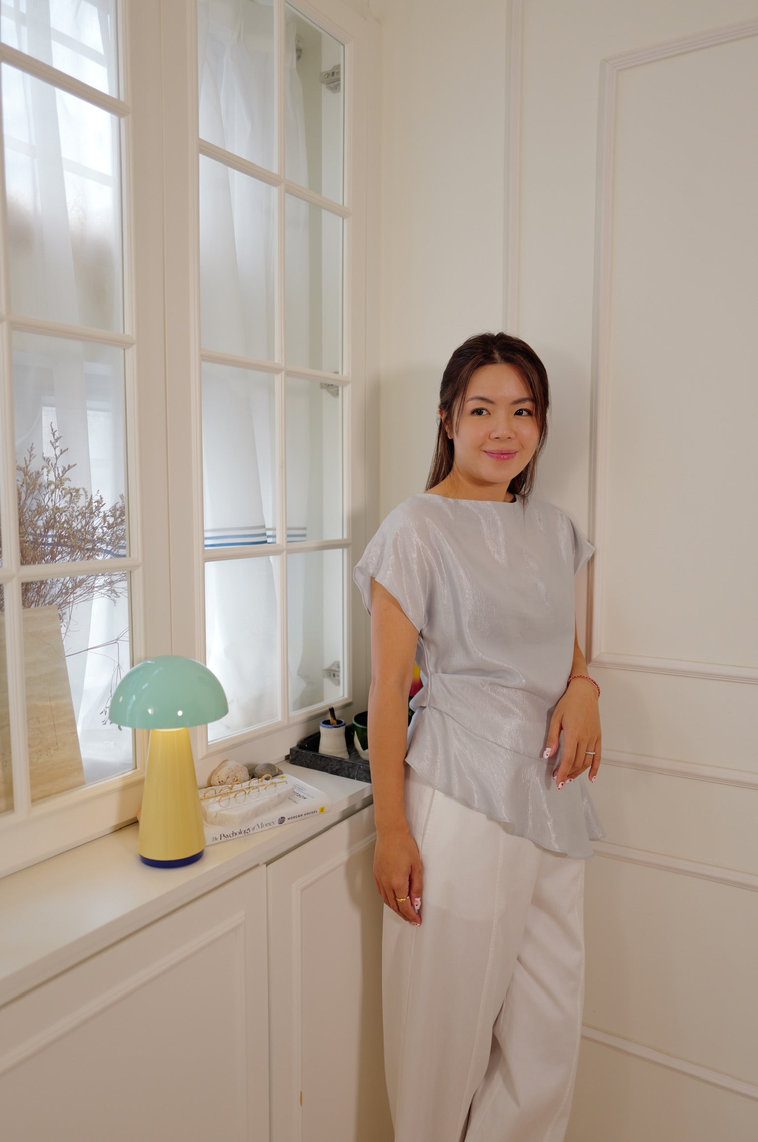 Elegant Asymmetric Peplum Top with Cap Sleeves [T0292]