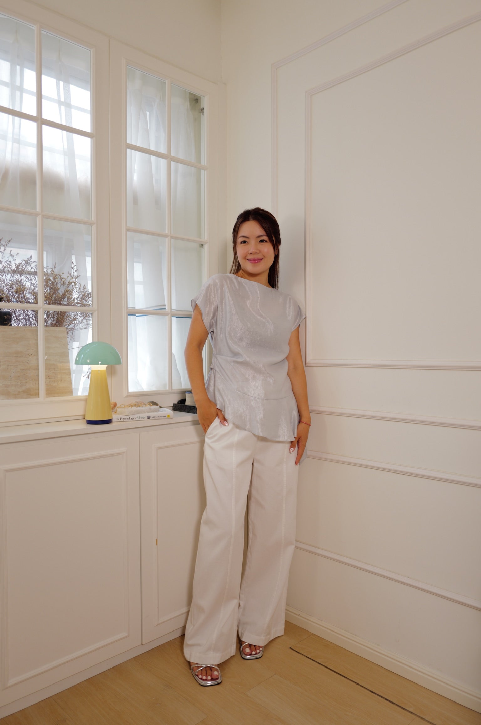 Elegant Asymmetric Peplum Top with Cap Sleeves [T0292]