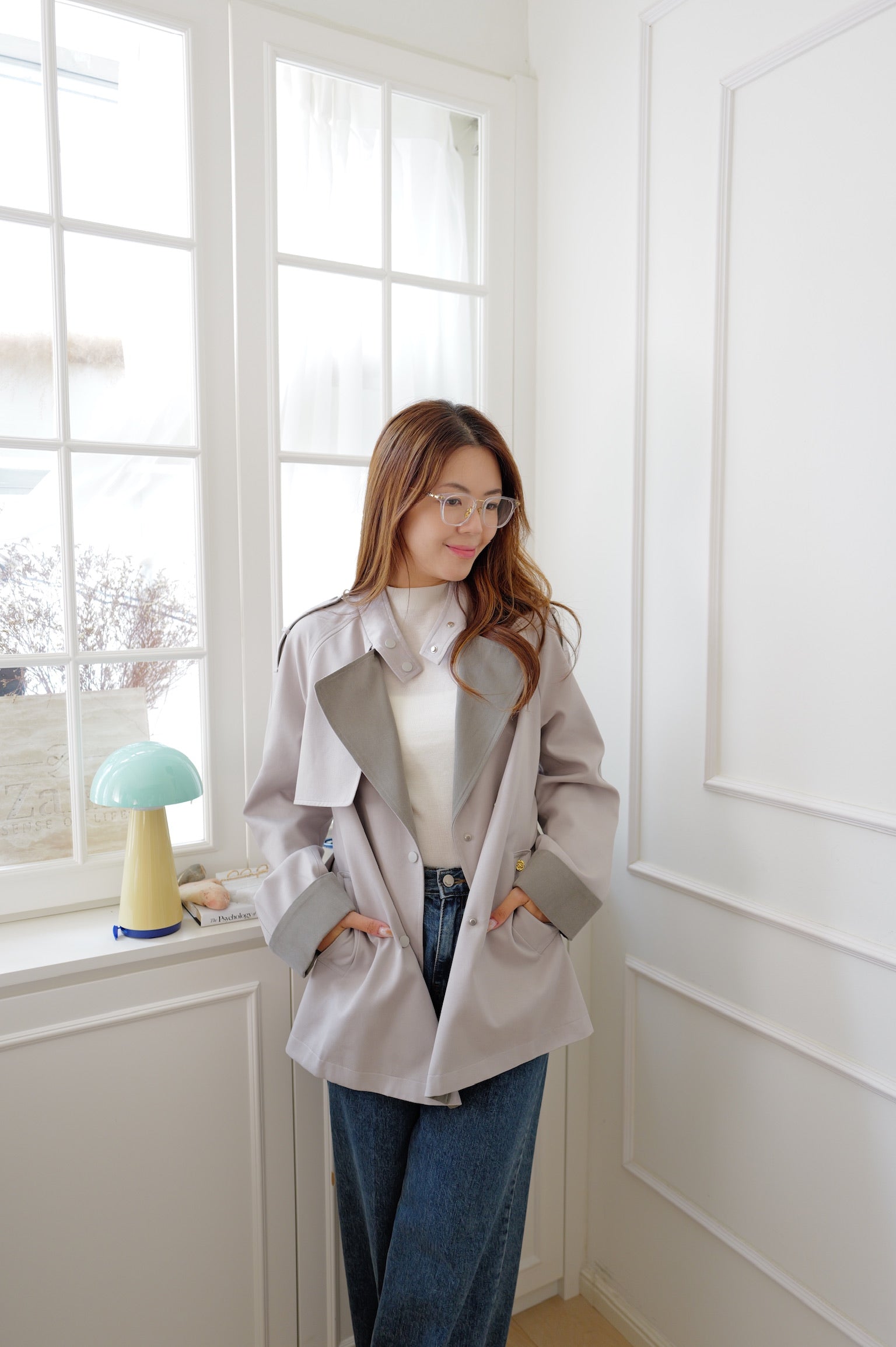 【LE ZANS PRIVÉ】French Two-Tone Lapel Belted Short Trench Coat [J0146]