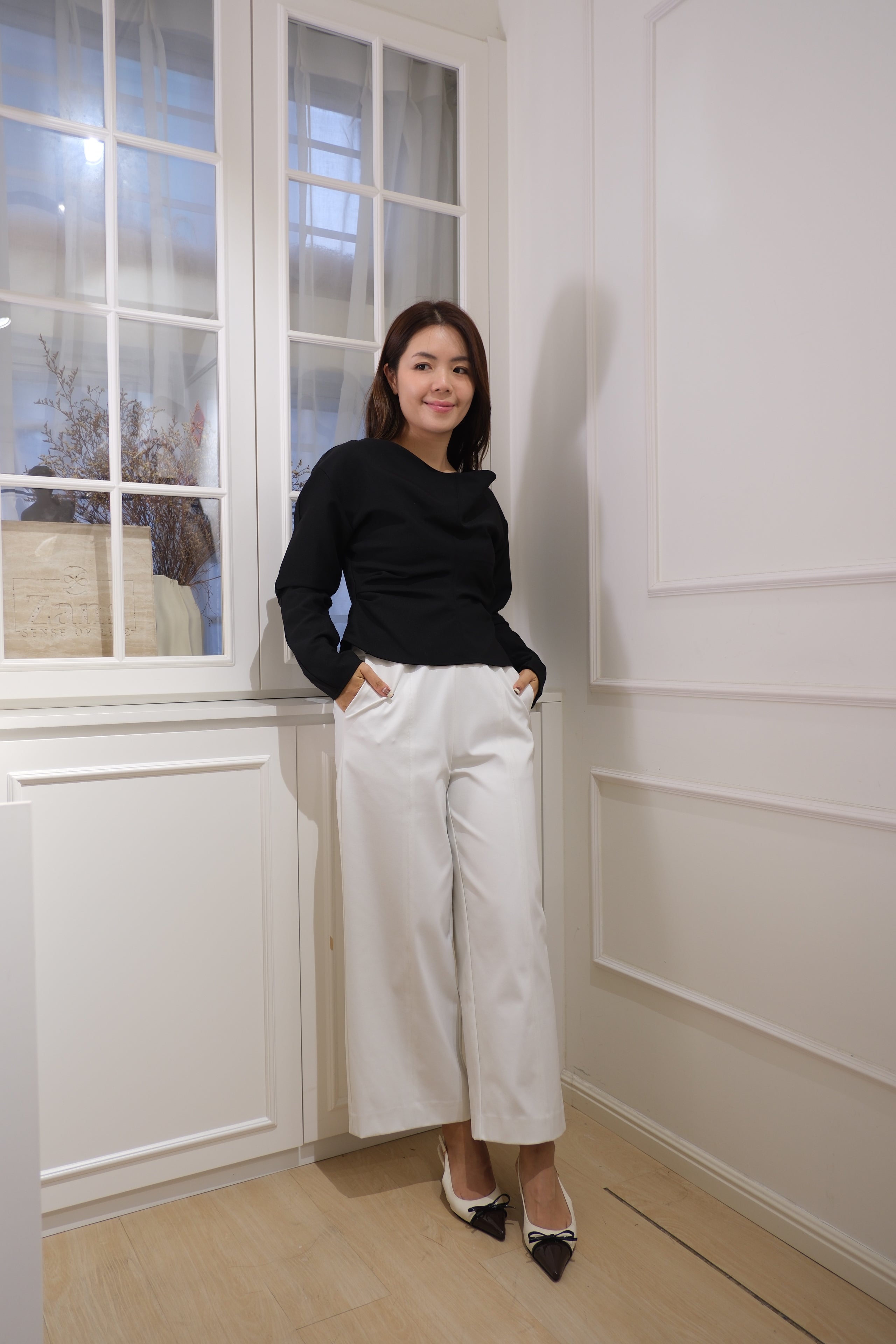 French Bubble Collar Cinched Waist Long Sleeve Top [T0264]