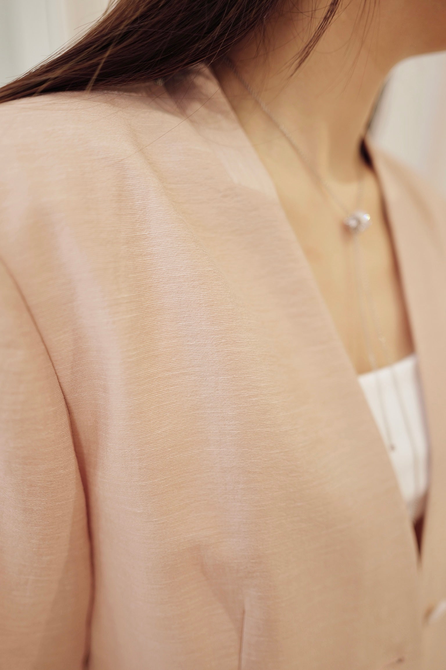 【LE ZANS BRAND COLLECTION】Blazer with Rolled Sleeves (20% Acetate, 57% Lyocell, 17% Rayon, 6% Linen) [J0138]