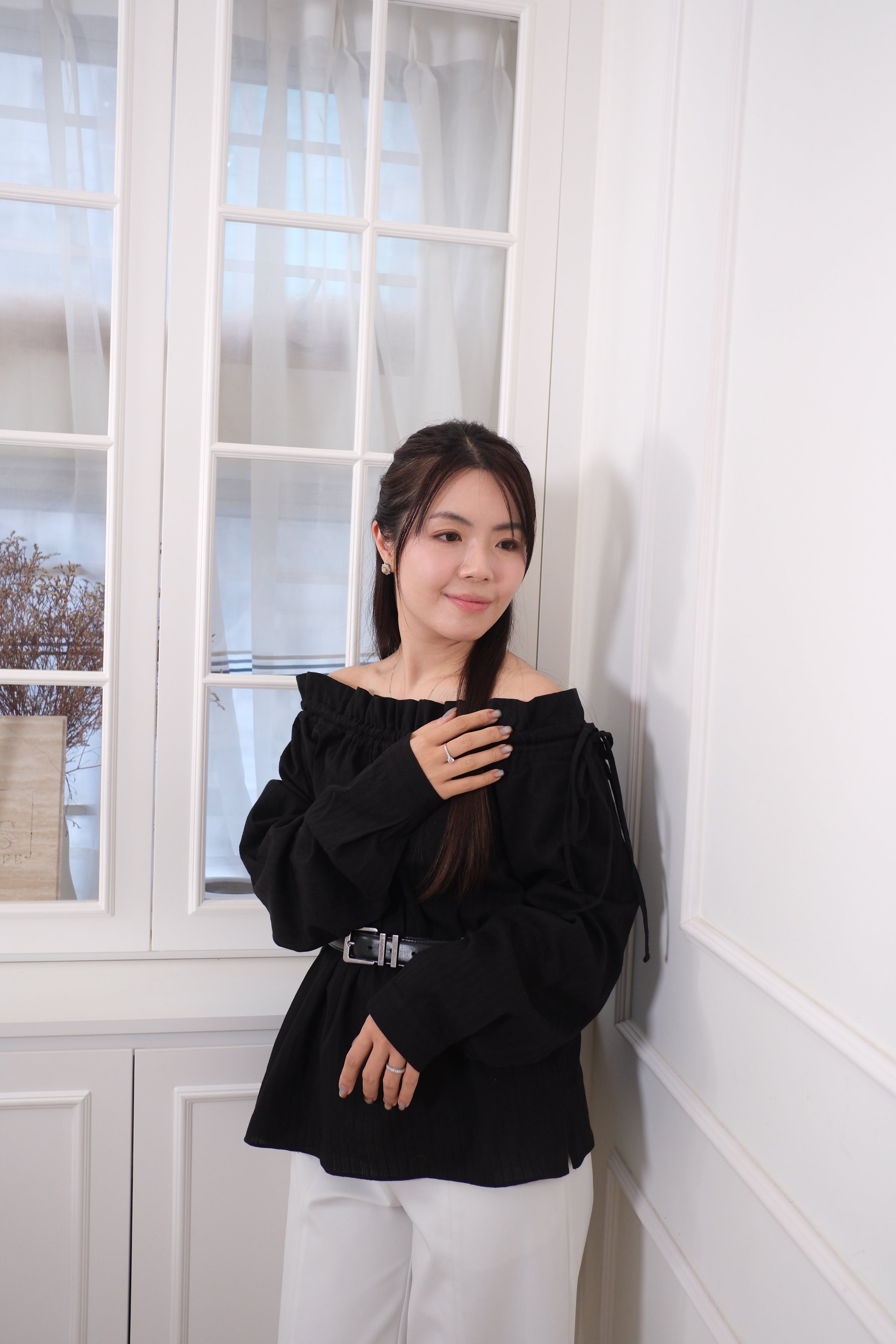 Off Shoulder Ruffle Blouse [T0265]