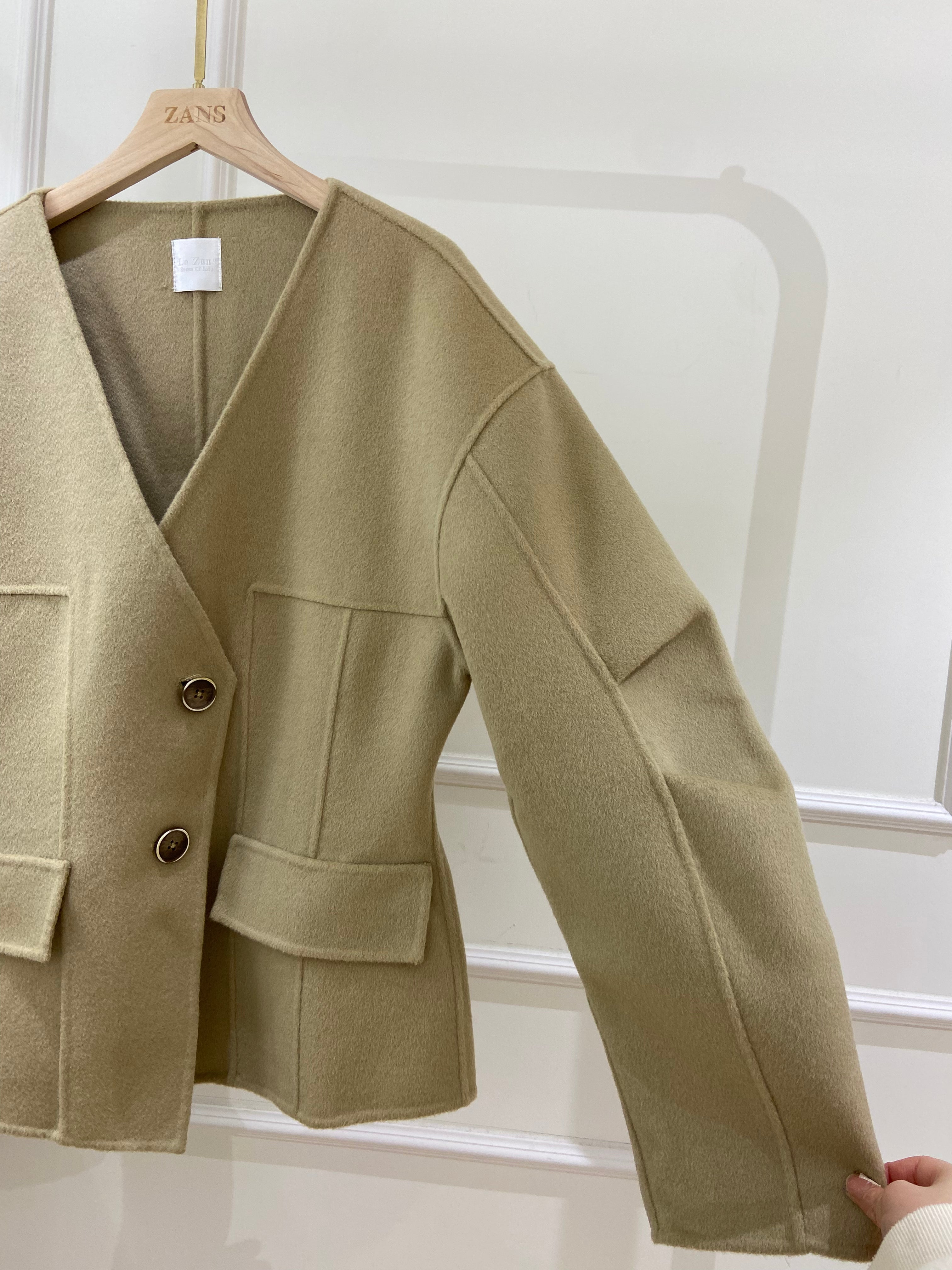 【LE ZANS BRAND COLLECTION】 Khaki Slim Open Chest Coat (100%wool) [J0069]