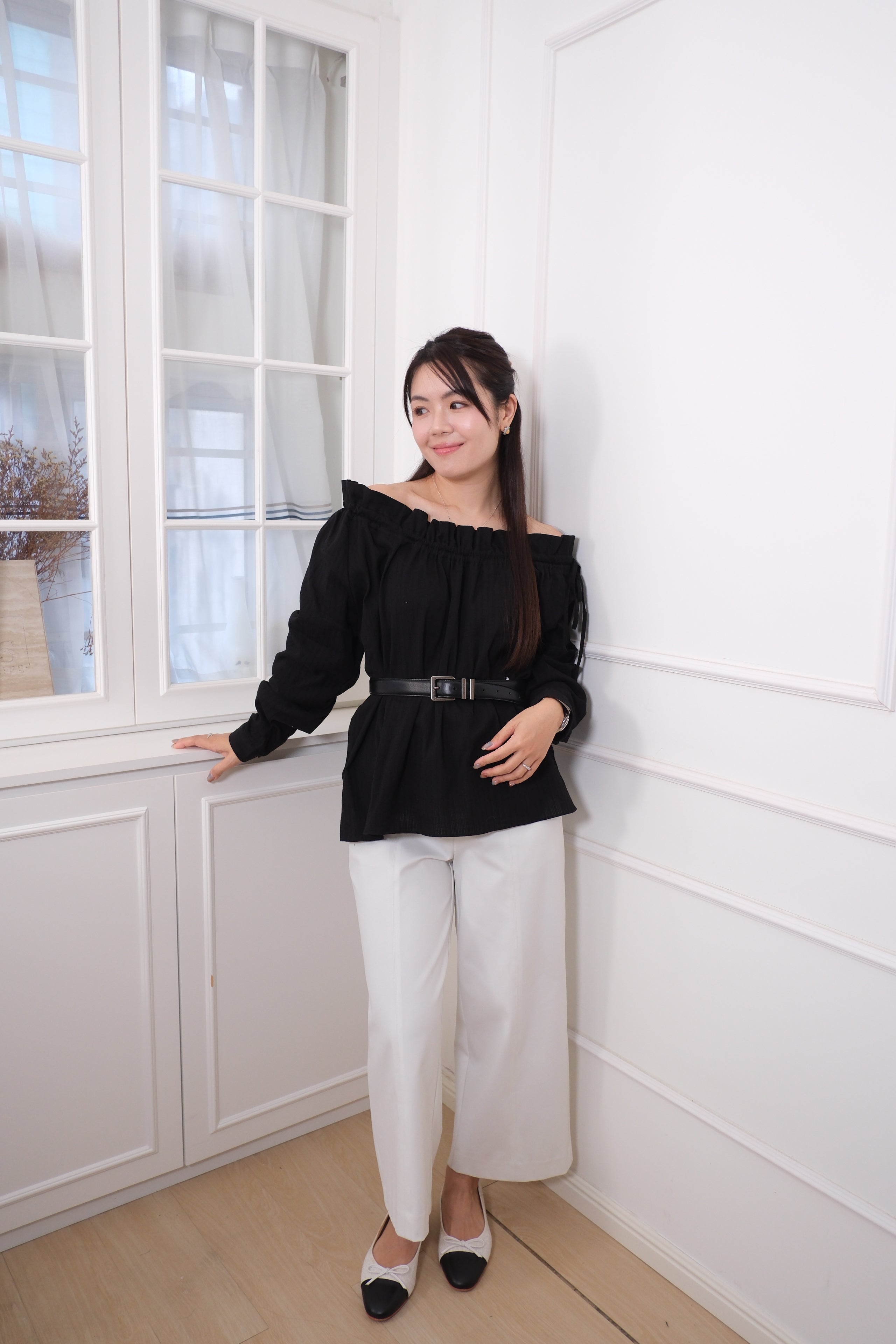 Off Shoulder Ruffle Blouse [T0265]