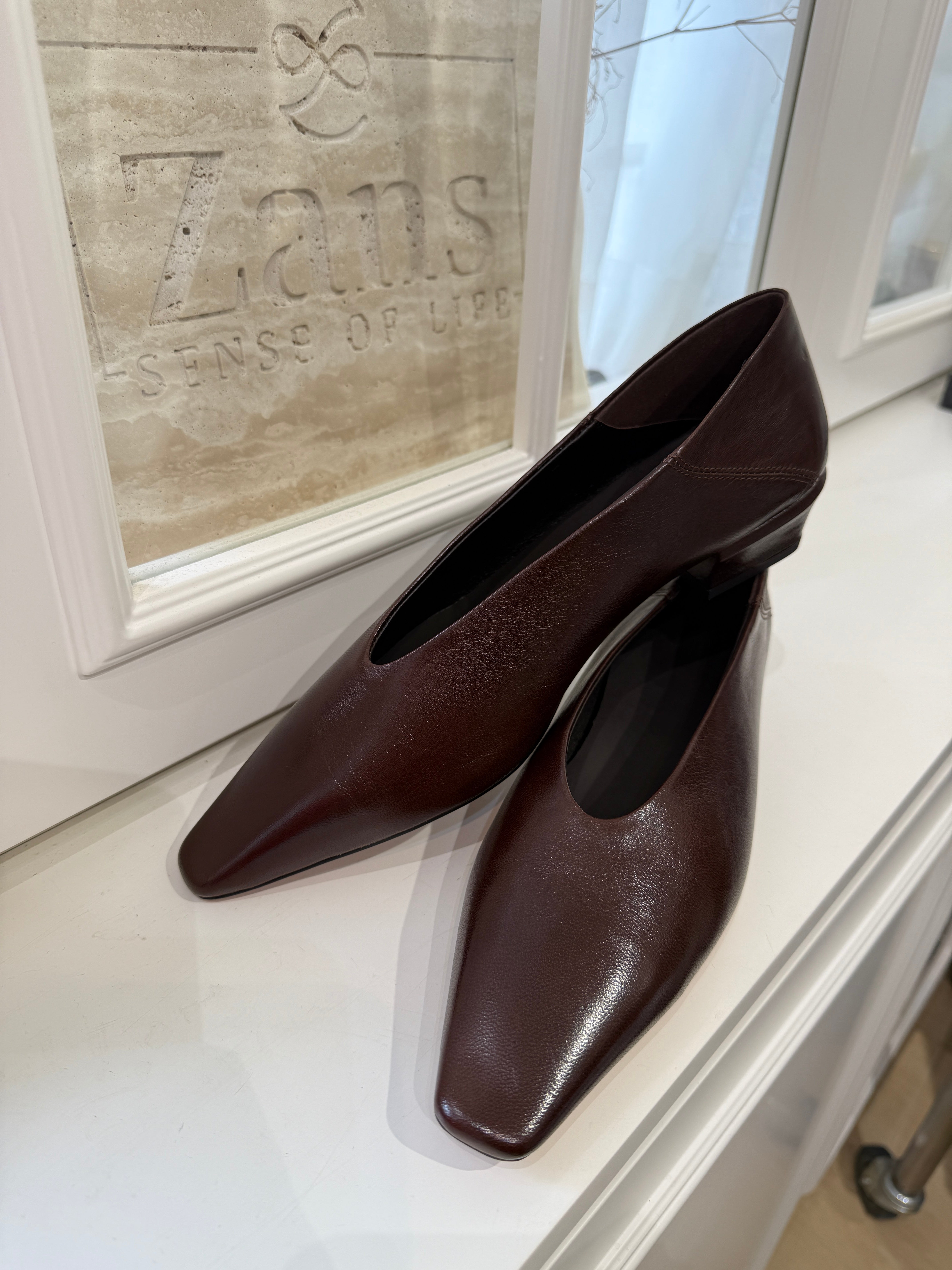 【LE ZANS BRAND COLLECTION】 Brown Minimalist Square-Toe Flat Shoes [S0030]