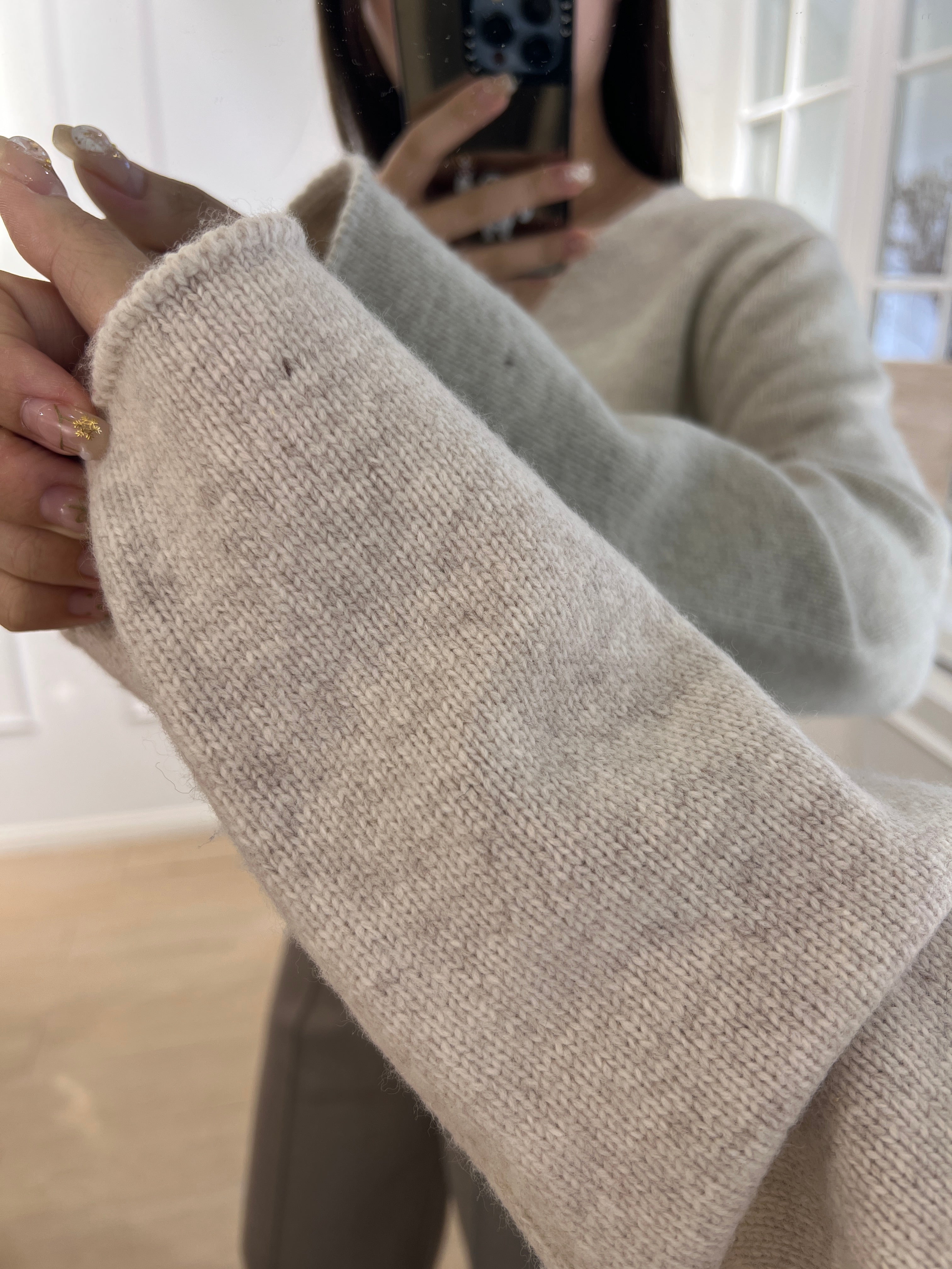 高級V領羊毛top(100%wool )[T0130]