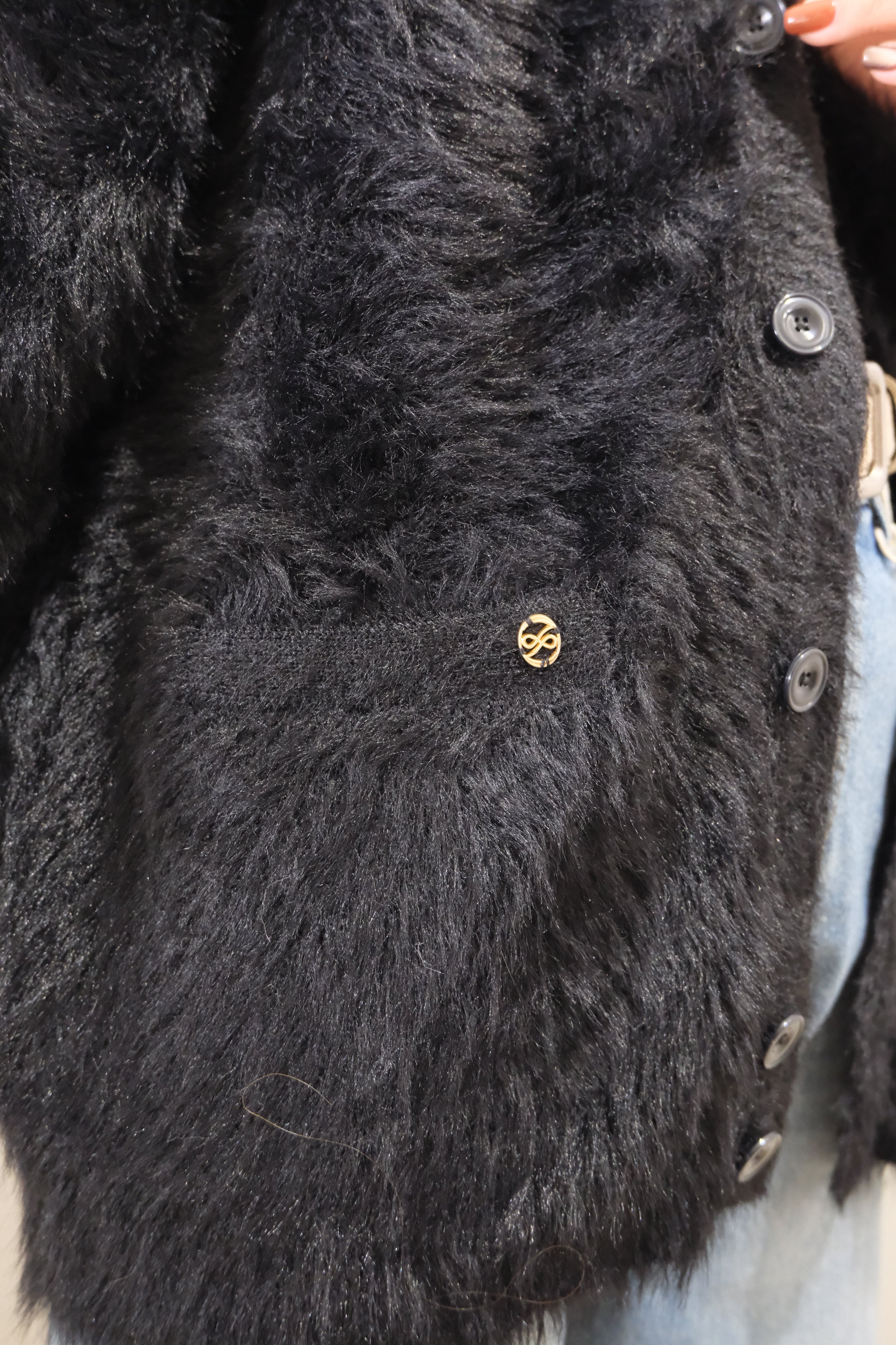 【LE ZANS BRAND COLLECTION】Fluffy Black Fuzzy Button Long Cardigan [J0130]