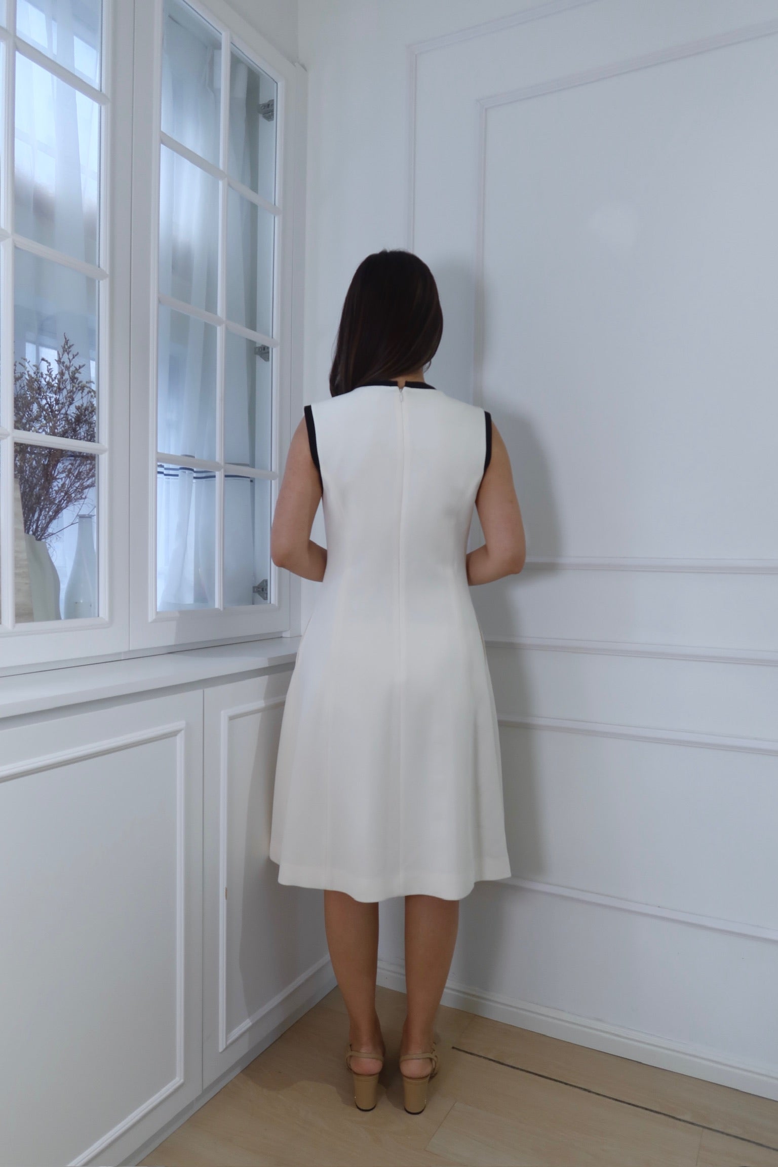 【LE ZANS BRAND COLLECTION】Minimalist Duo-Tone Sleeveless Dress [OPS0154]