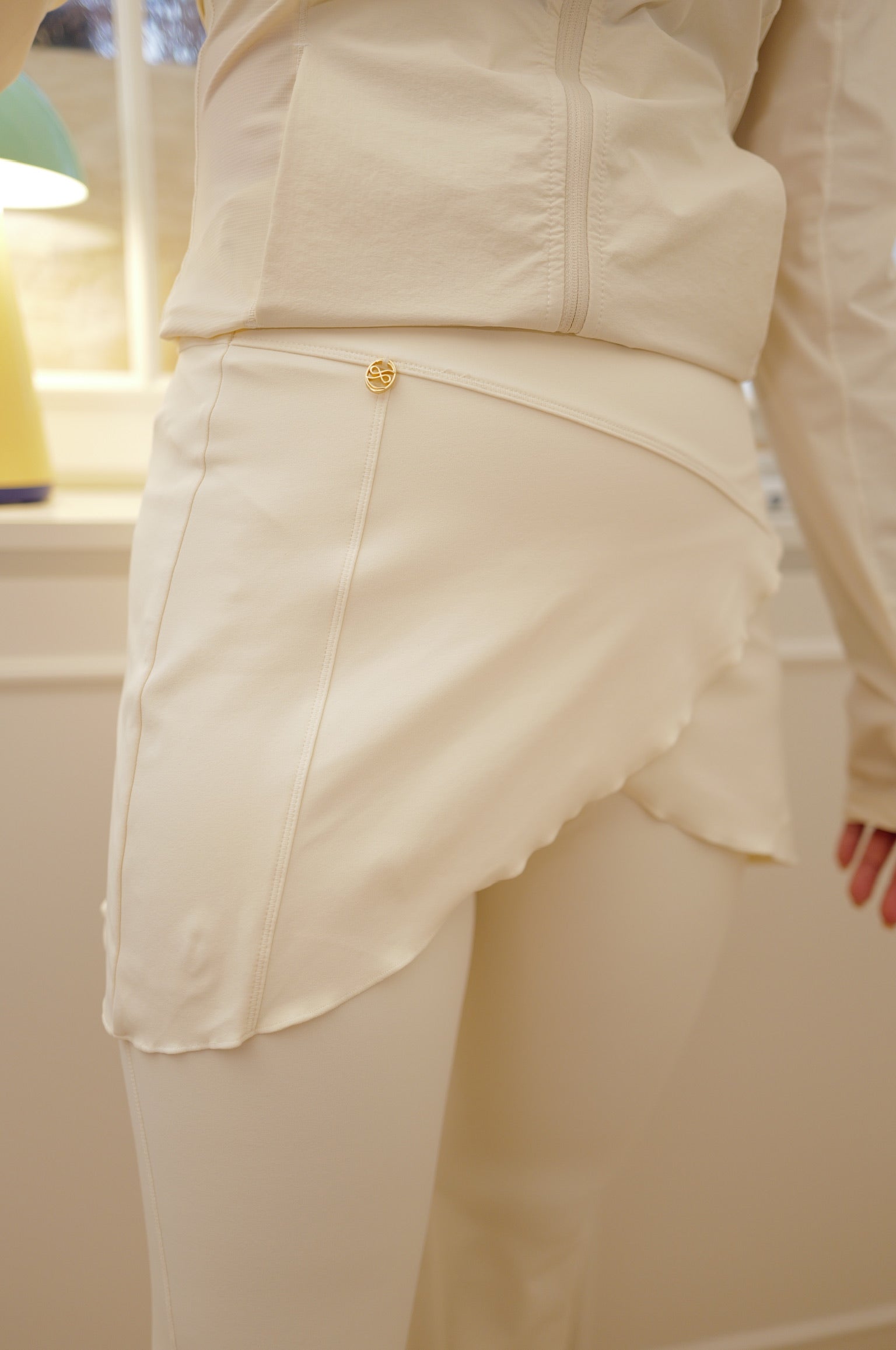 【LE ZANS BRAND COLLECTION】Balletcore 2-in-1 Layered Skirt Flared Leggings [PT0096]
