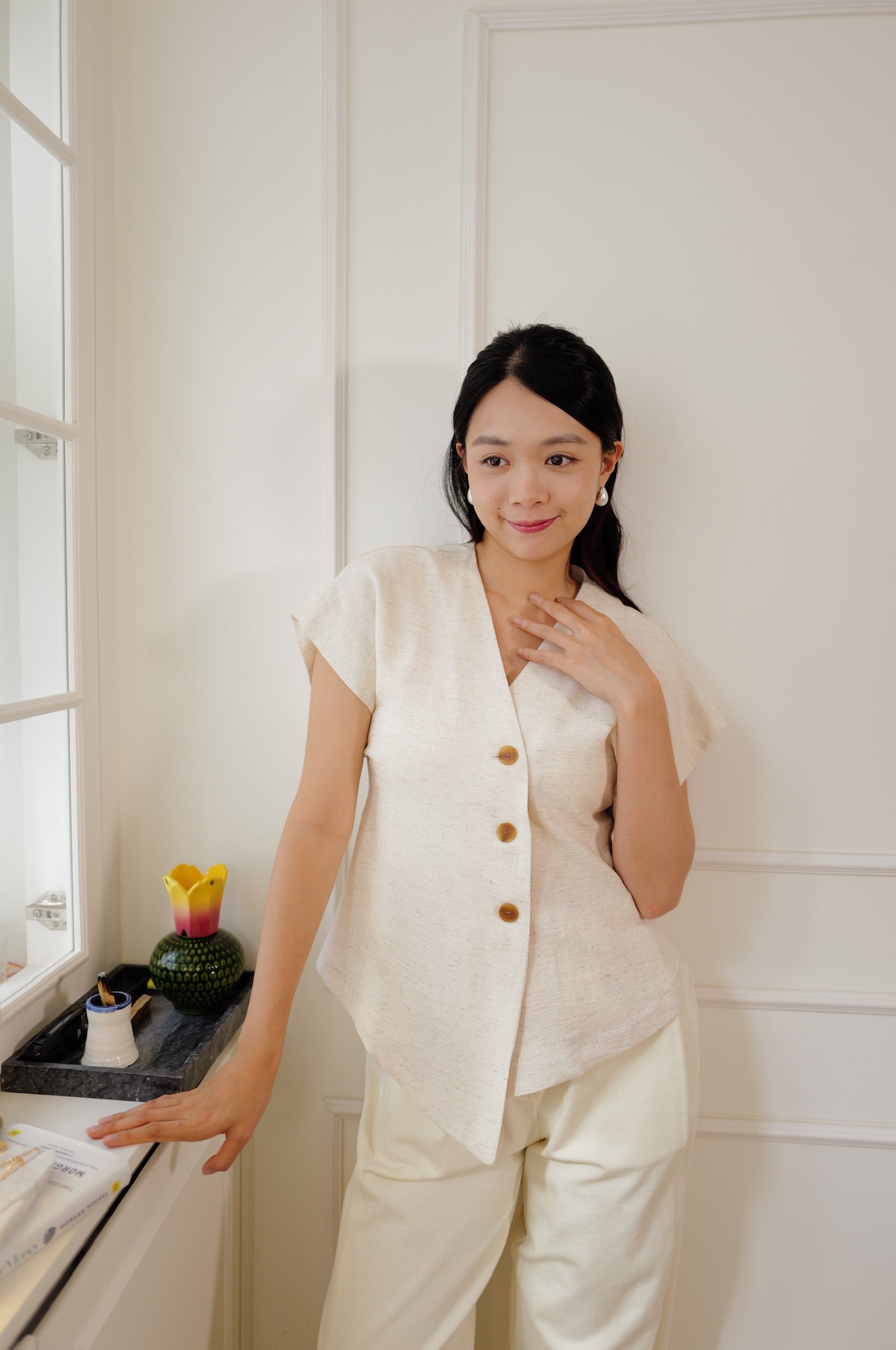 French Chic Asymmetric Hem Tweed-Like V-Neck Top [T0294]