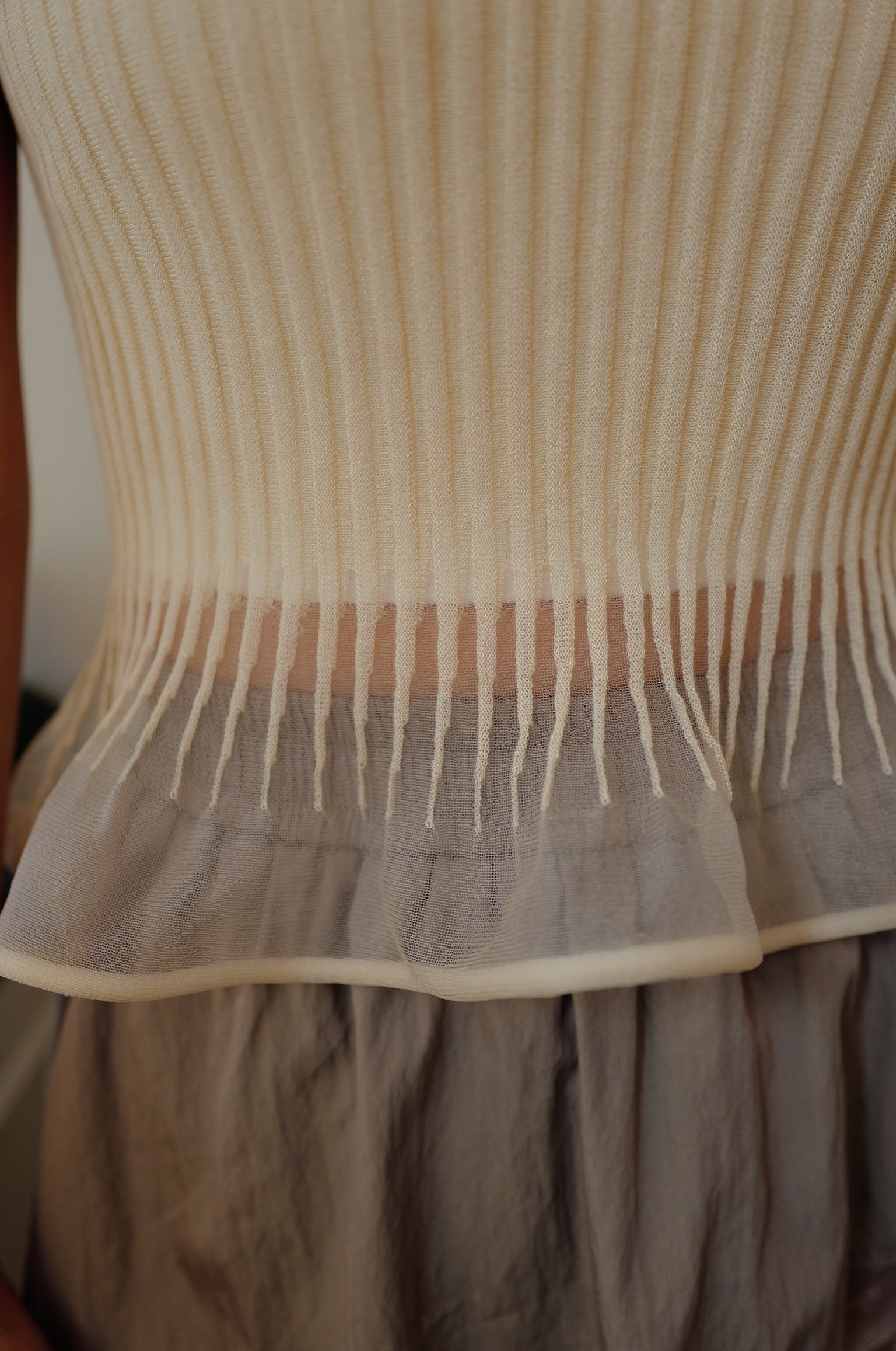 【LE ZANS BRAND COLLECTION】Sculptural Flare Rib-Knit Tank [T0288]
