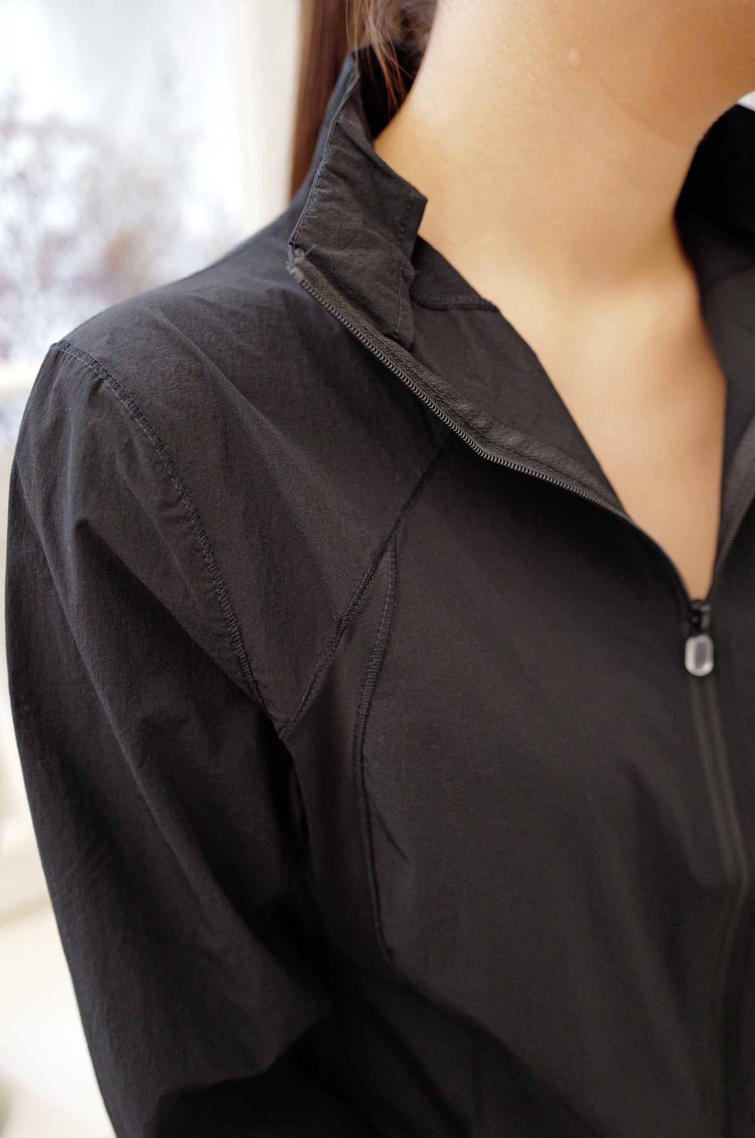 【LE ZANS BRAND COLLECTION】Slim-Fit Activewear Jacket | Stand-Collar Ergonomic Seam Gym Track Top [J0142]