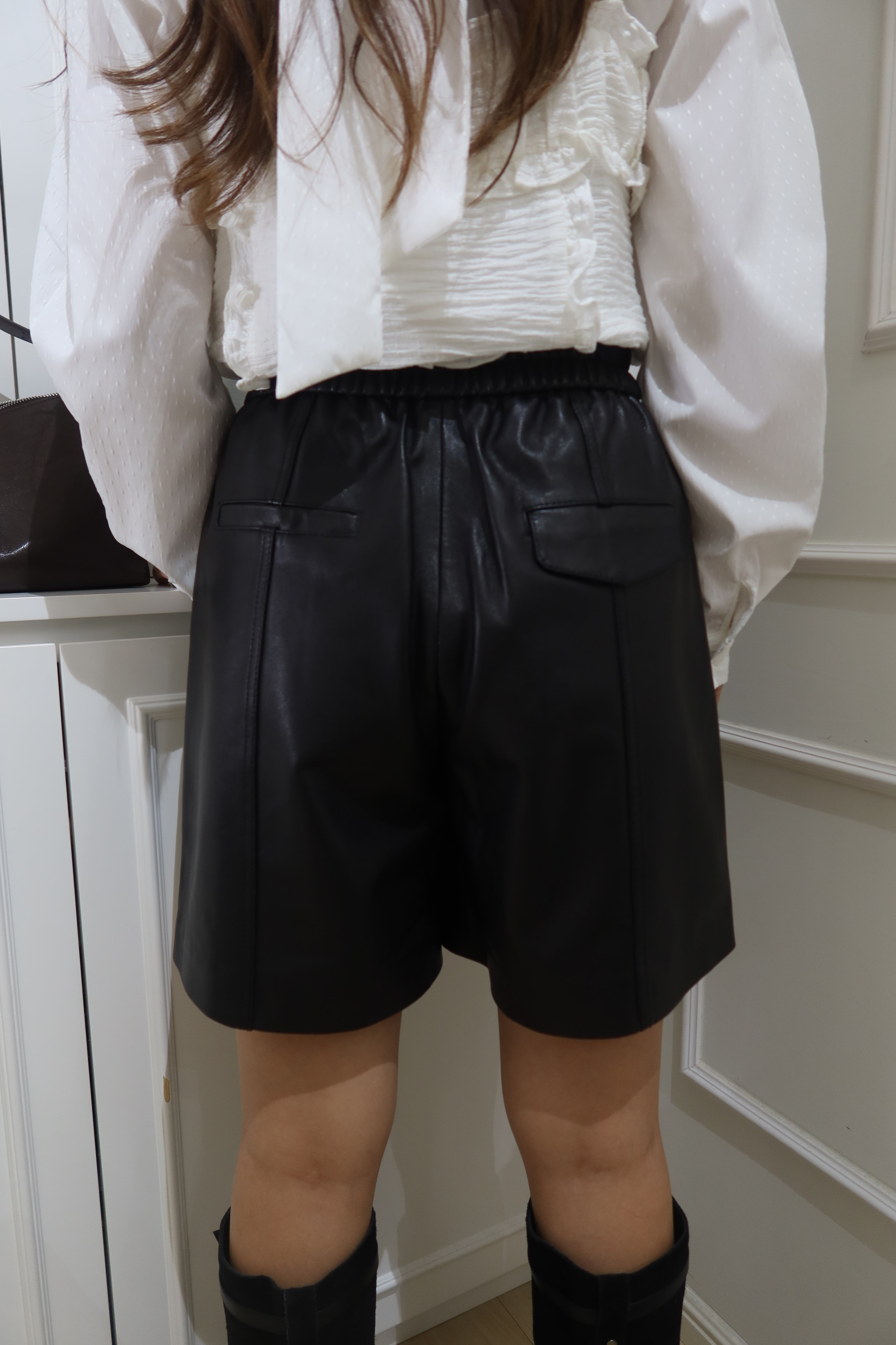 【LE ZANS BRAND COLLECTION】Pure Black Leather Biker Shorts (100% lambskin) [SK0071]