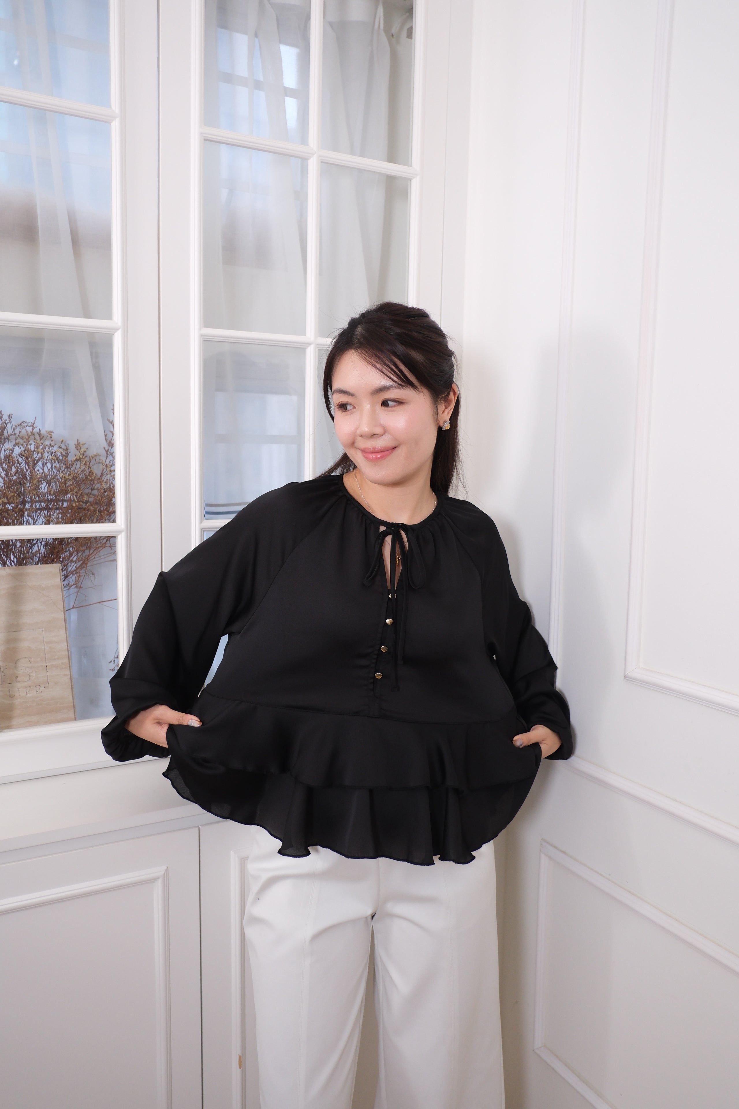 Elegant Ruffle Button-Front Chiffon Blouse [T0263]