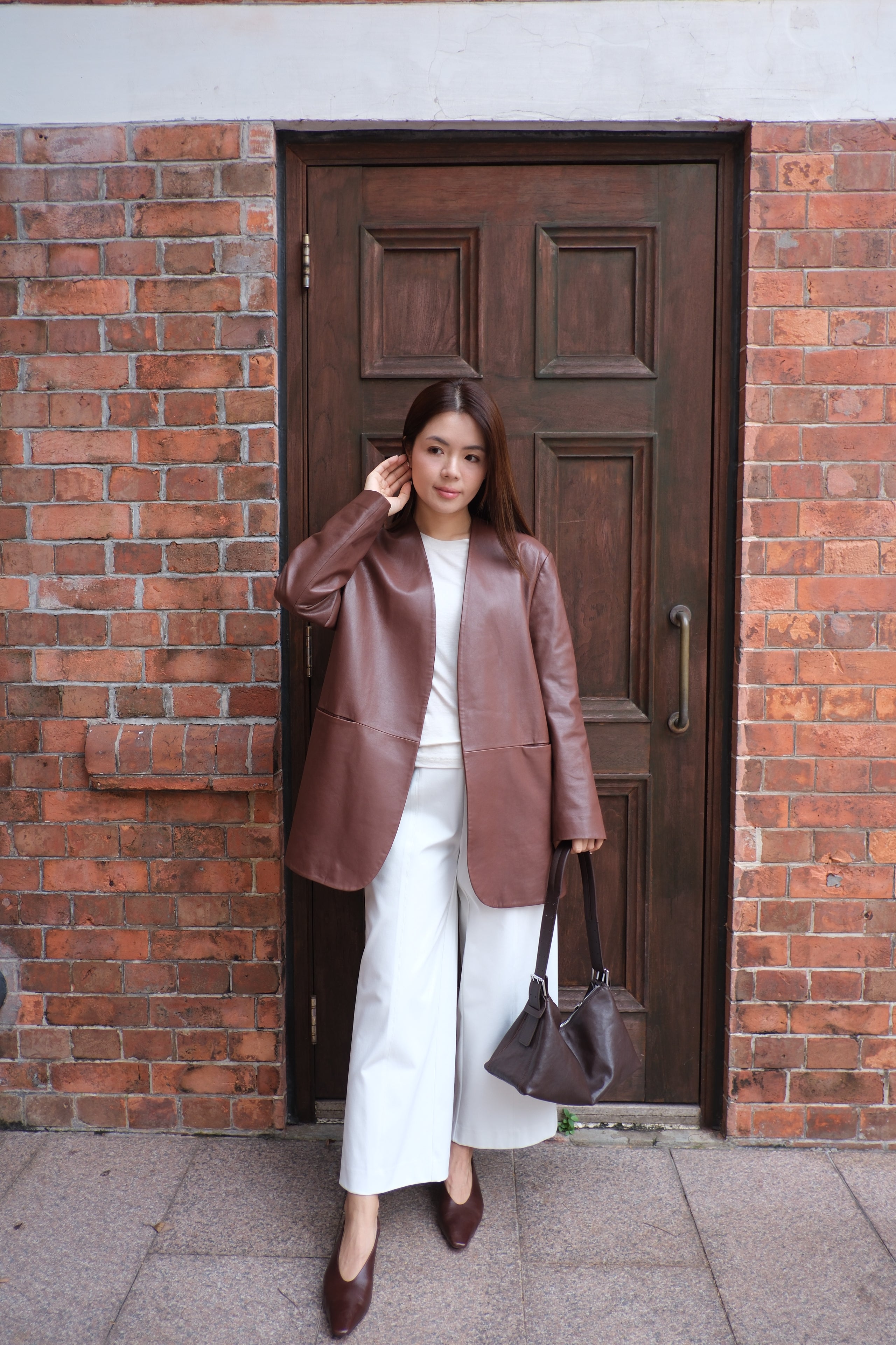 【LE ZANS BRAND COLLECTION】 Classic Sleek Shoulder Tote Bag (Leather) [B0017]