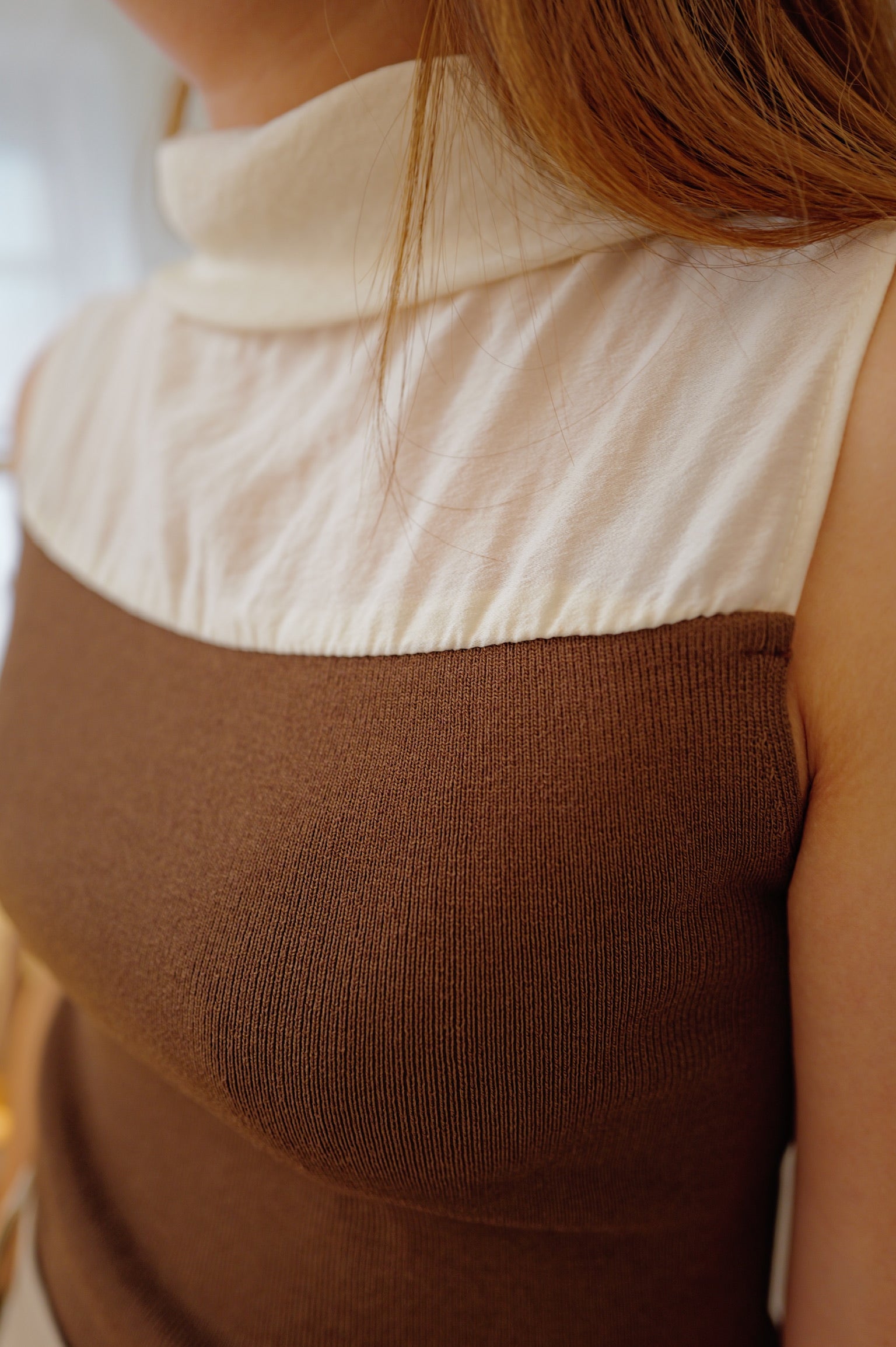 【LE ZANS BRAND COLLECTION】Minimalist Sheer-Panel Ribbed Sleeveless Top [T0304]