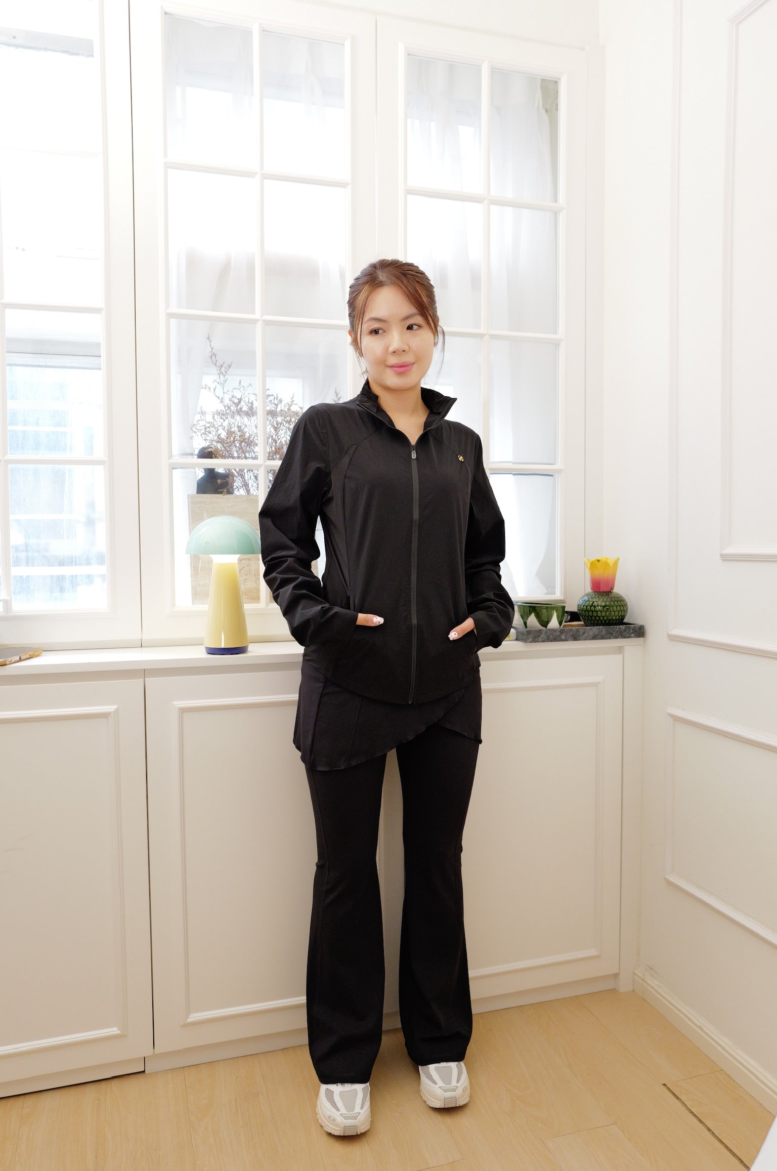 【LE ZANS BRAND COLLECTION】Slim-Fit Activewear Jacket | Stand-Collar Ergonomic Seam Gym Track Top [J0142]