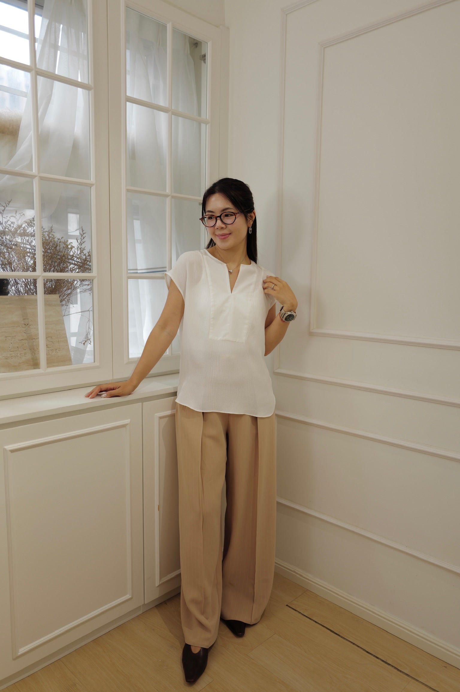 【LE ZANS BRAND COLLECTION】Silk Sleeveless V-Neck Pleat Front Blouse(100%silk) [T0274]